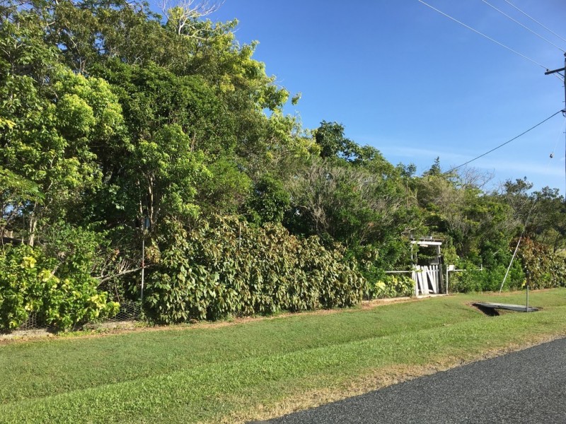 105 Glenella-Richmond Rd, Glenella QLD 4740