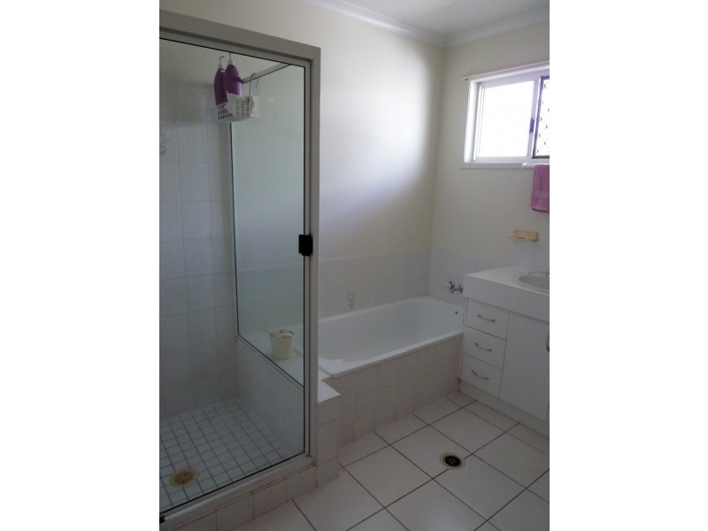 Unit 1, 2 Glenhorn Close, West Mackay QLD 4740