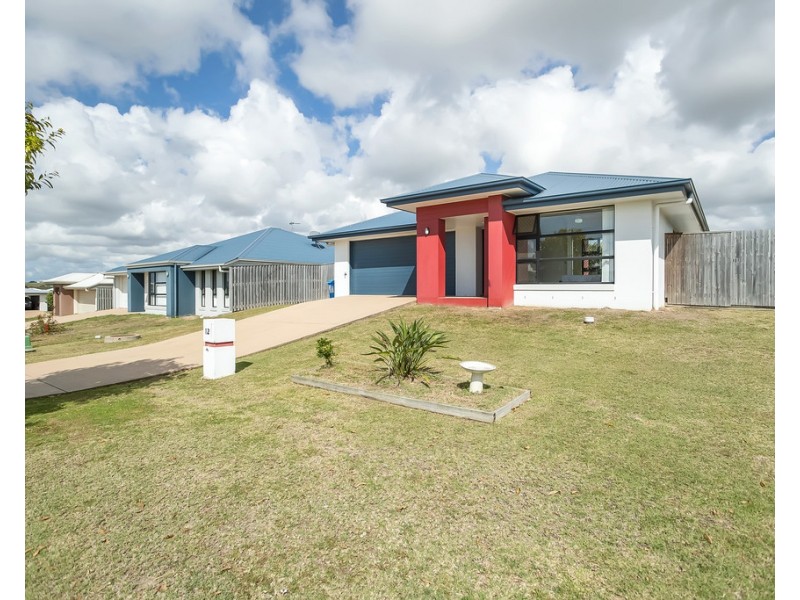 12 Hinkler Court, Rural View QLD 4740