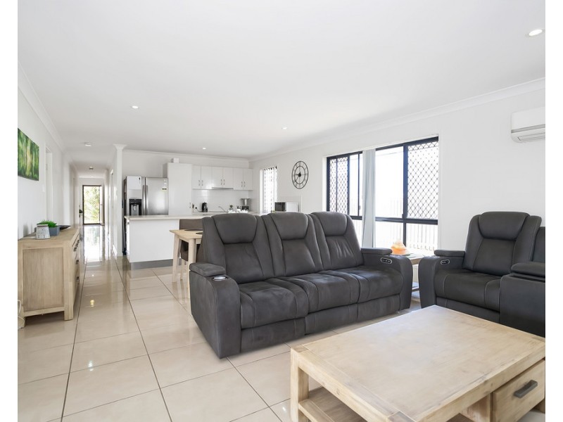 12 Hinkler Court, Rural View QLD 4740