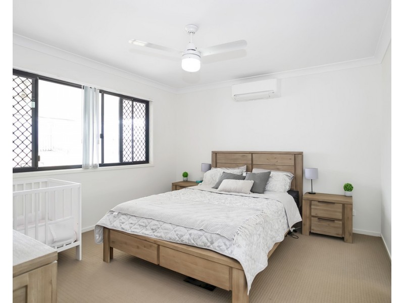 12 Hinkler Court, Rural View QLD 4740