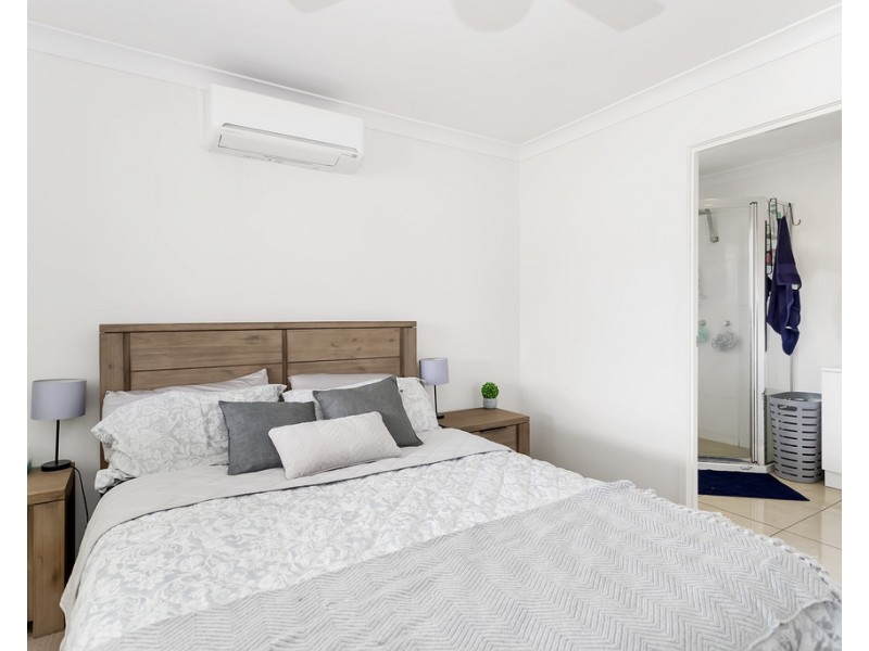 12 Hinkler Court, Rural View QLD 4740