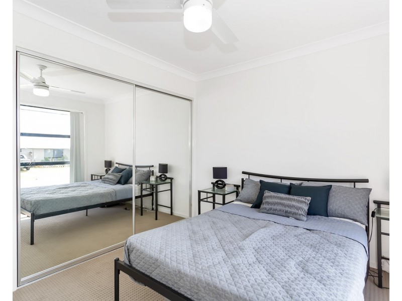 12 Hinkler Court, Rural View QLD 4740