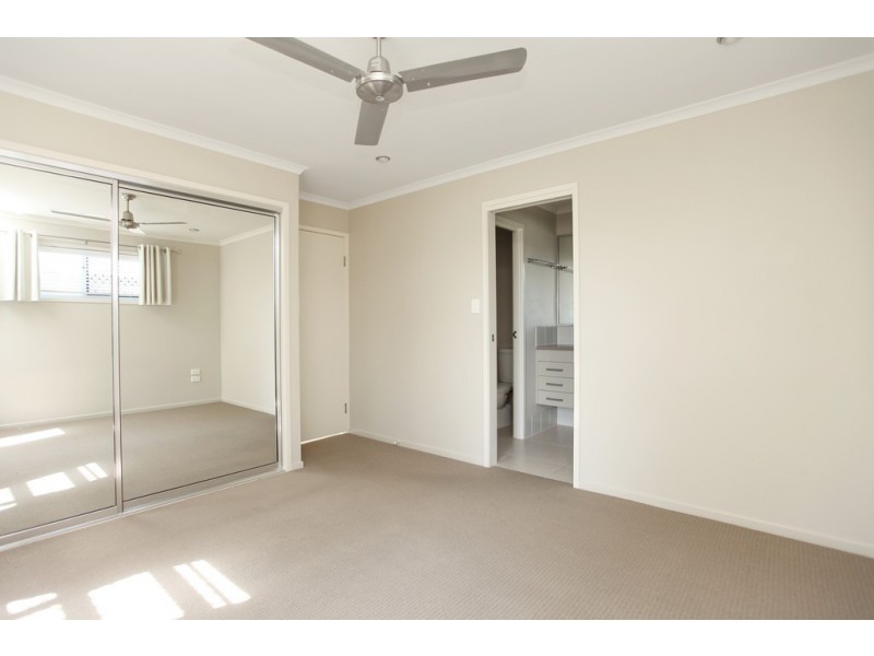 7 Sonoran St, Rural View QLD 4740