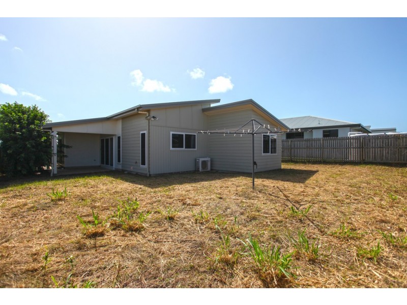 7 Sonoran St, Rural View QLD 4740