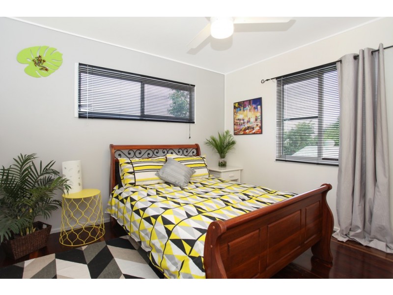 3 Pharlap Parade, Ooralea QLD 4740