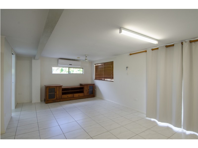 32 Yaralla Avenue, East Mackay QLD 4740