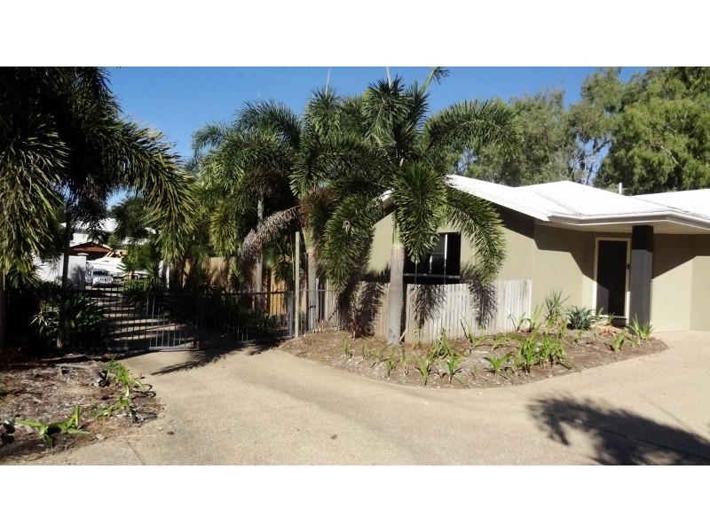136 Waverley Street, Bucasia QLD 4750