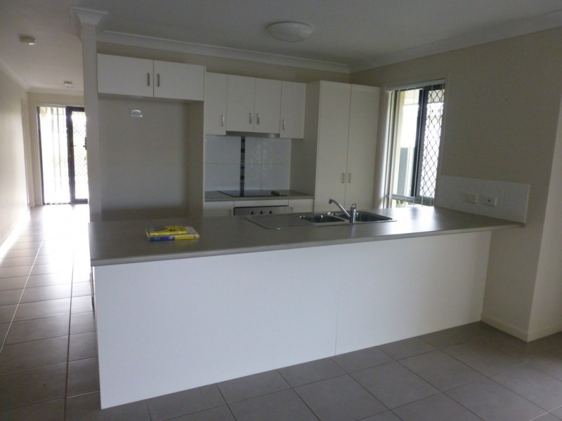 21 Elgans Parade, Rural View QLD 4740