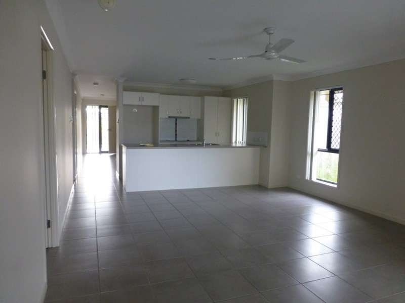 21 Elgans Parade, Rural View QLD 4740