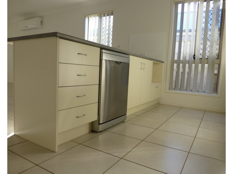 8 Warilla View, Blacks Beach QLD 4740