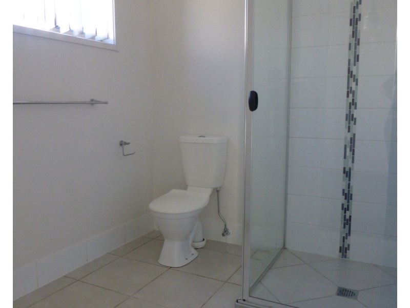 8 Warilla View, Blacks Beach QLD 4740