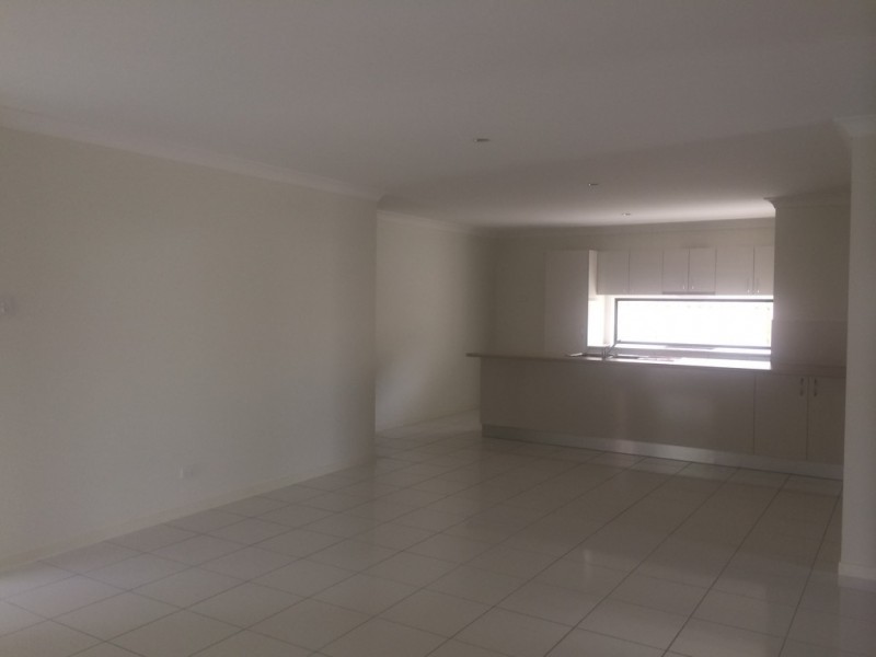 25 Warilla View, Blacks Beach QLD 4740