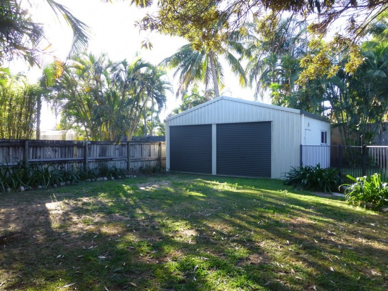 15 Brampton Avenue, Bucasia QLD 4750
