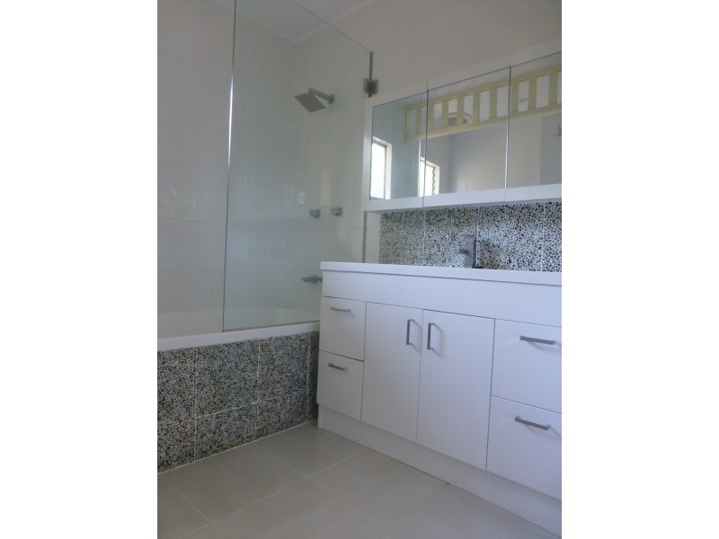 15 Brampton Avenue, Bucasia QLD 4750