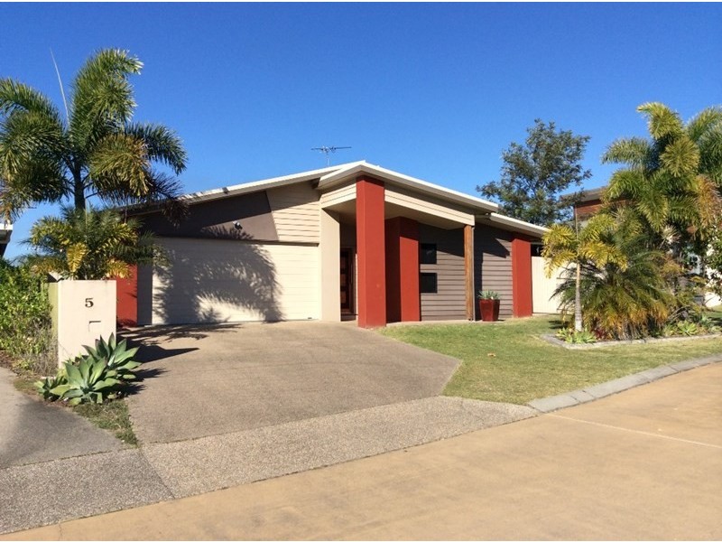 5 Rosemoor Court, Glenella QLD 4740