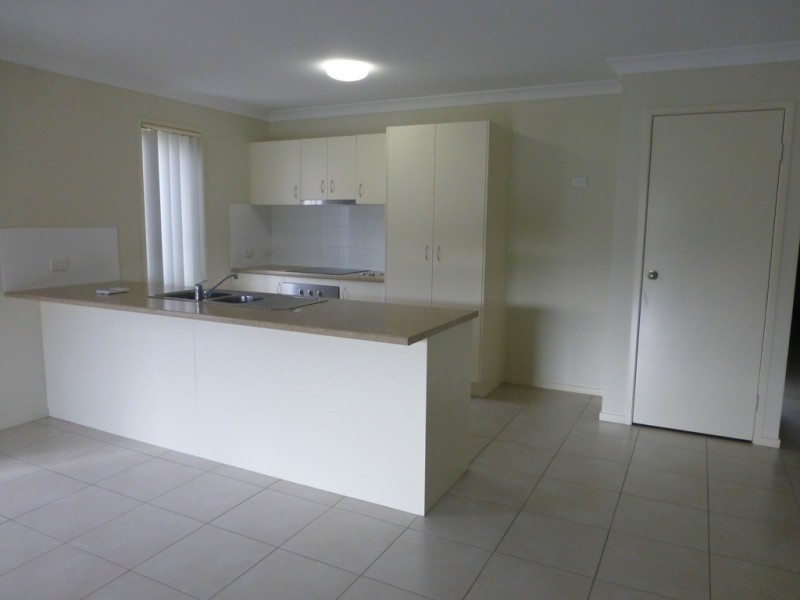 33 Scarborough Circuit, Blacks Beach QLD 4740