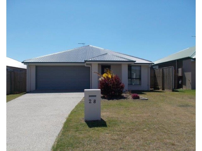 28 Trinity Parade, Blacks Beach QLD 4740