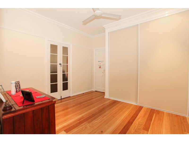 12 Steen Street, South Mackay QLD 4740