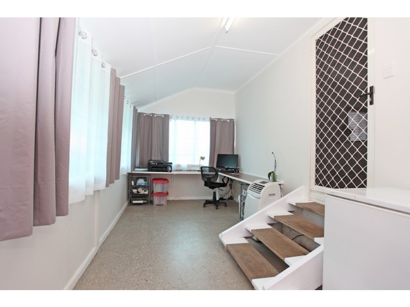 12 Steen Street, South Mackay QLD 4740