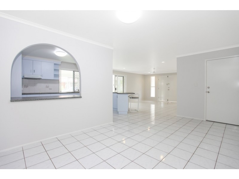 50 Fernleigh Avenue, Andergrove QLD 4740