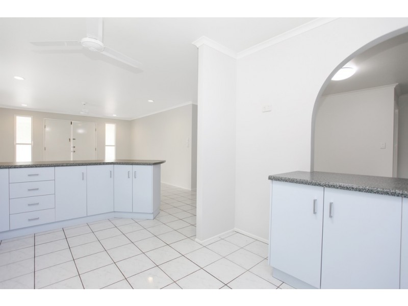 50 Fernleigh Avenue, Andergrove QLD 4740