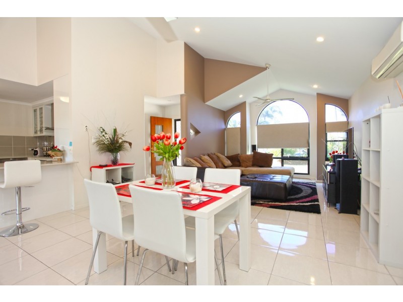 23 Frank Cowley Drive, Glenella QLD 4740