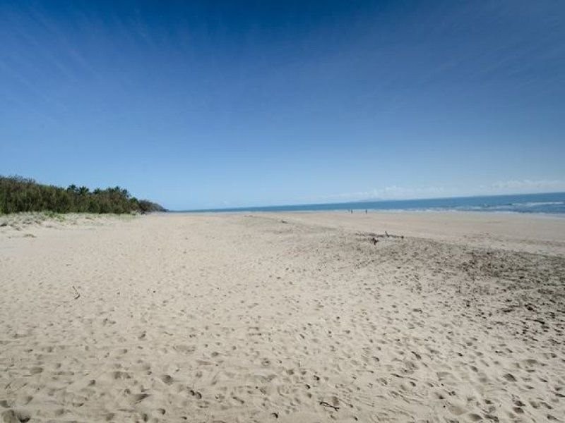 80 Pacific Drive, Blacks Beach QLD 4740