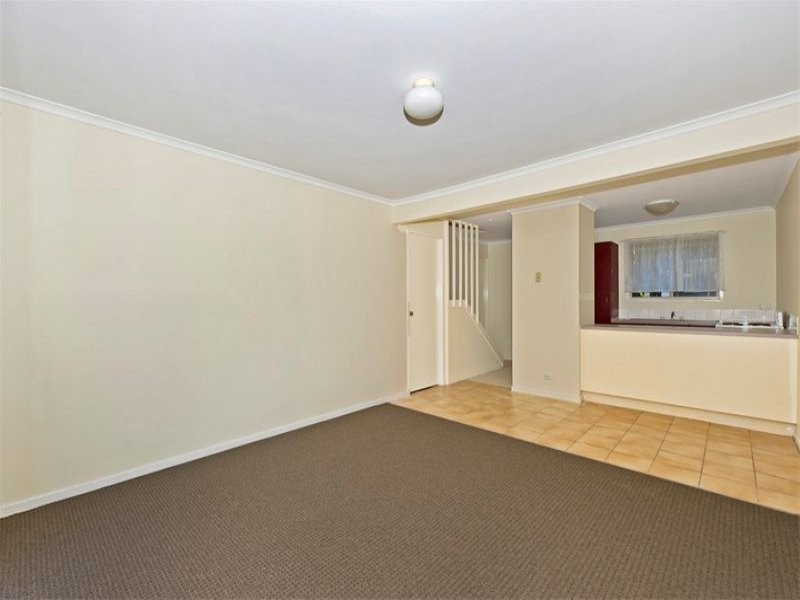 2/6 Pendlebury Ct, Edens Landing QLD 4207