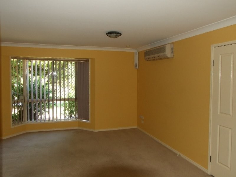 7 Lorraine St, Crestmead QLD 4132