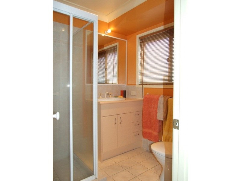 7 Lorraine St, Crestmead QLD 4132