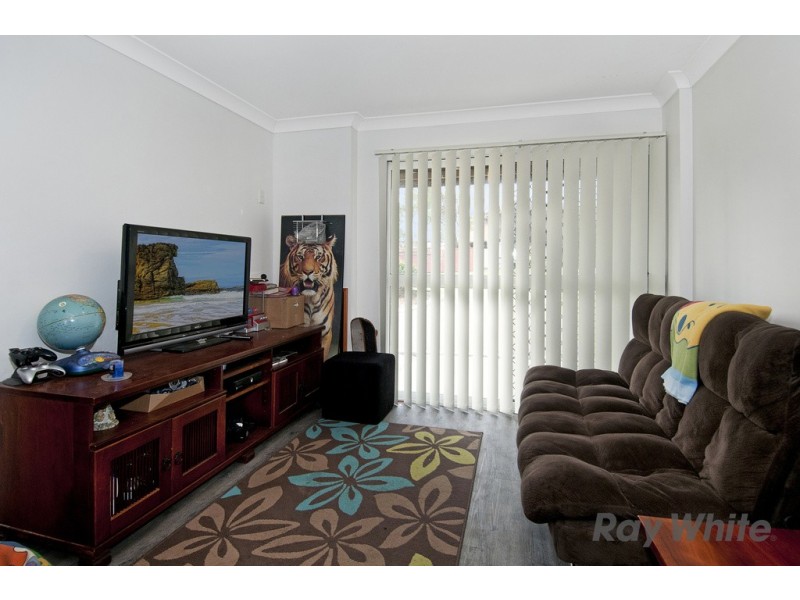 9 Katrina Cres, Waterford West QLD 4133
