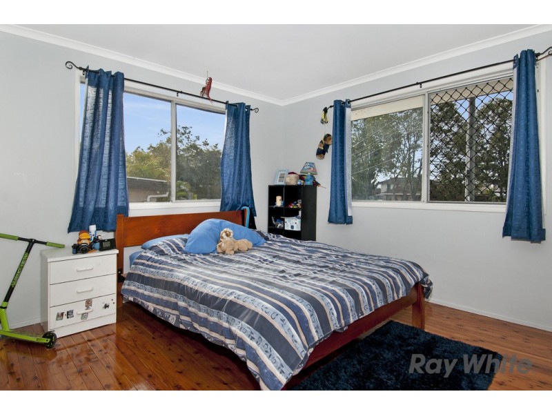 9 Katrina Cres, Waterford West QLD 4133