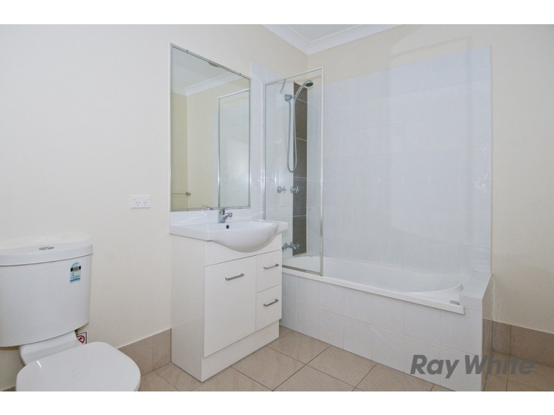 2/1 Carnarvon Crescent, Waterford West QLD 4133