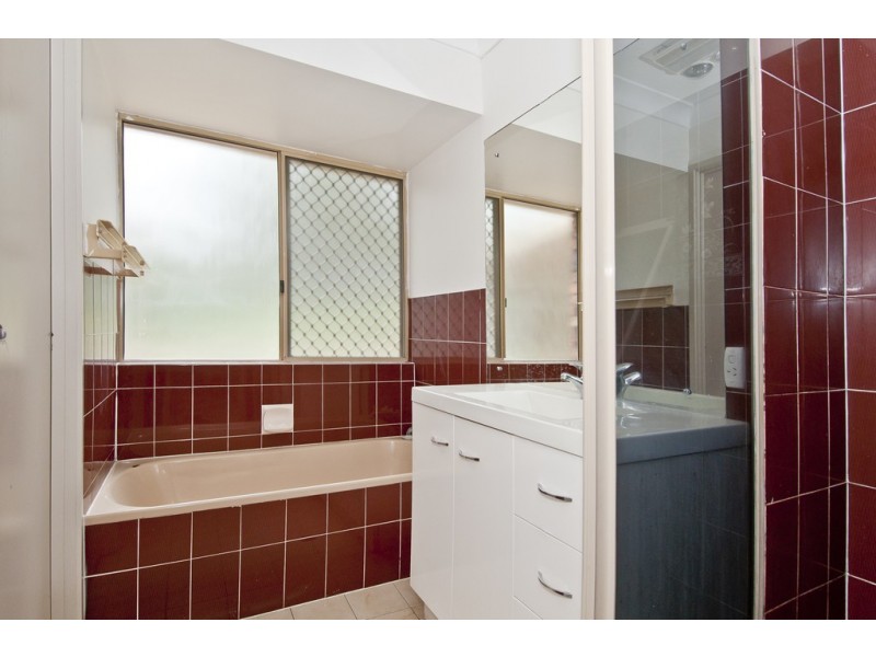 34 Adelong Road, Shailer Park QLD 4128