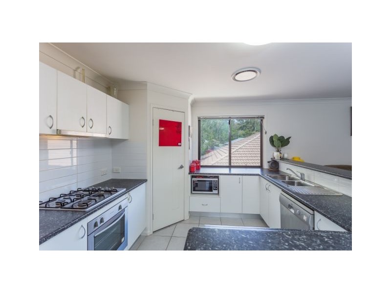 22 Mossman Pde, Waterford QLD 4133