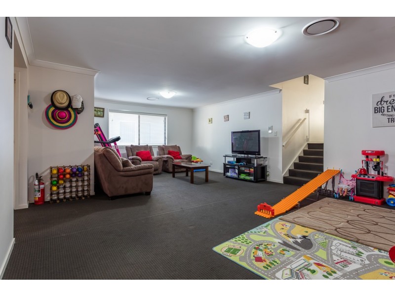 22 Mossman Pde, Waterford QLD 4133