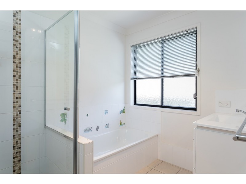 22 Mossman Pde, Waterford QLD 4133