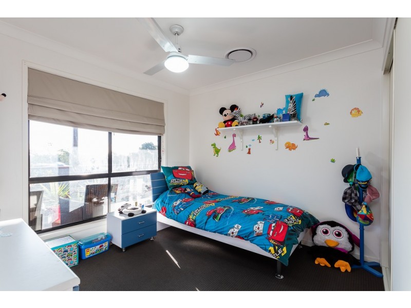 22 Mossman Pde, Waterford QLD 4133