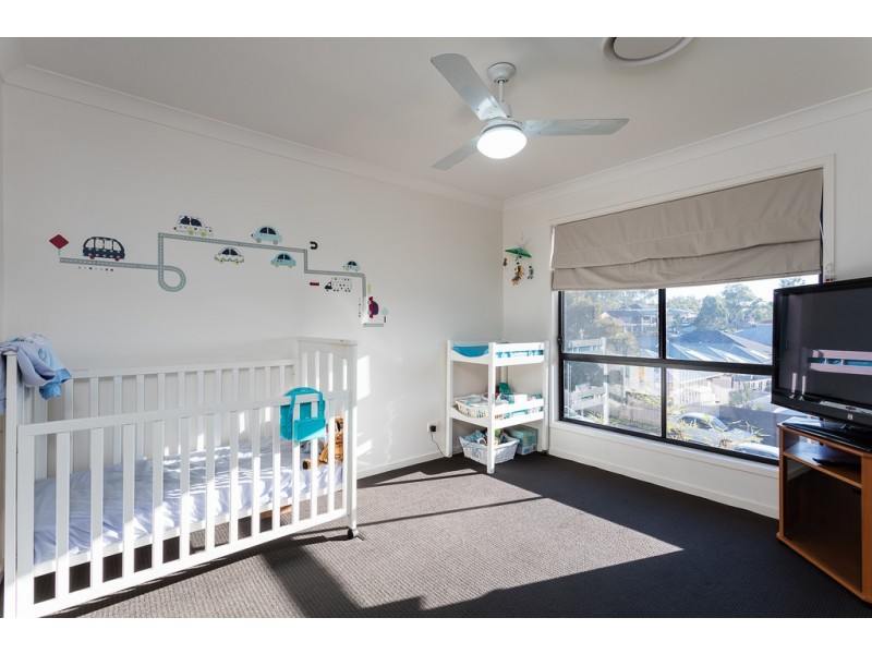 22 Mossman Pde, Waterford QLD 4133