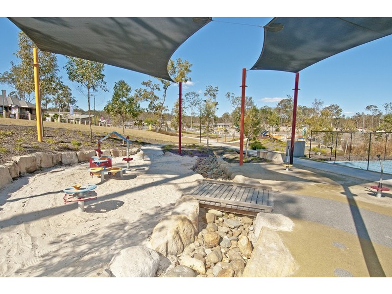 22 Mossman Pde, Waterford QLD 4133