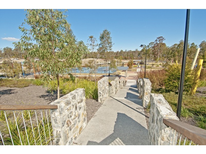 17 Conimbla Cres, Waterford QLD 4133