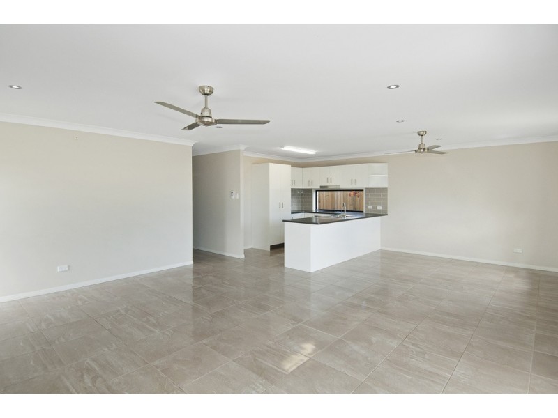 70 Cobblestone Ave, Logan Reserve QLD 4133