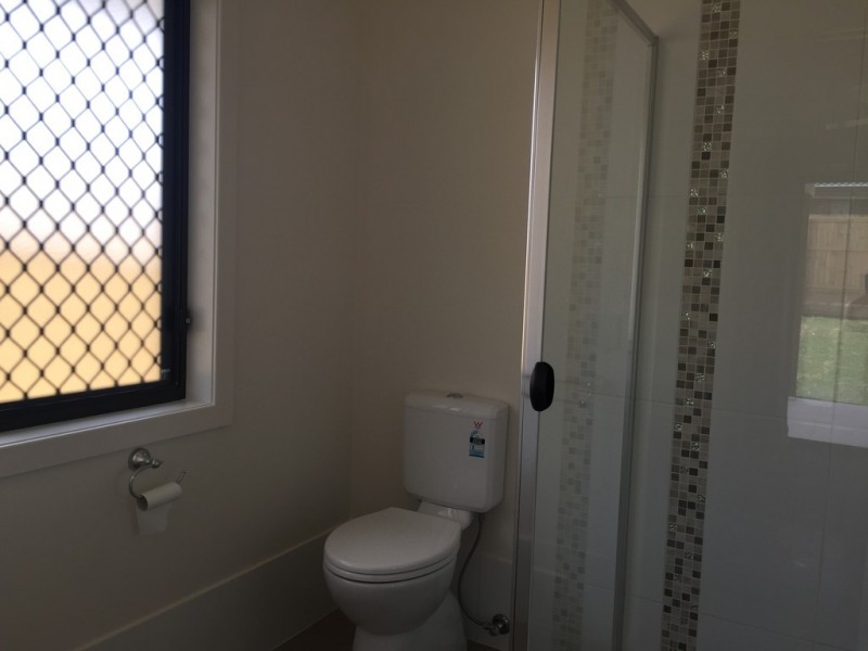 2/96 Logan Reserve Road, Waterford West QLD 4133