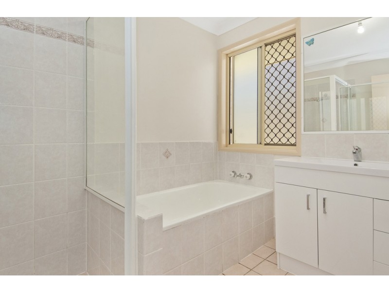 28 Clarence St, Waterford West QLD 4133