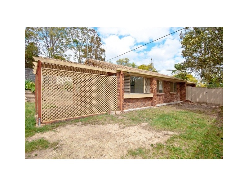 34 Adelong Rd, Shailer Park QLD 4128