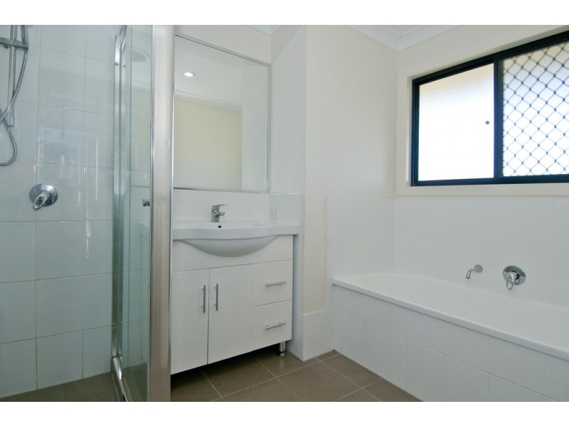 1 Coalstoun Crossing, Waterford QLD 4133