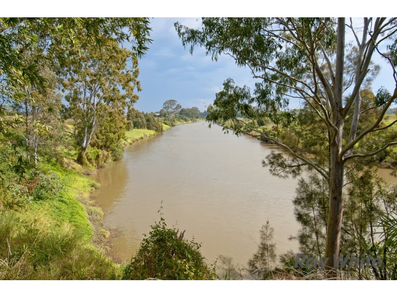 28 EDINBURGH DRIVE, Bethania QLD 4205