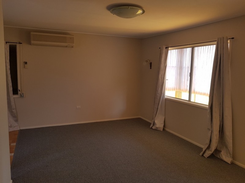 15 Oscar Street, Kingston QLD 4114