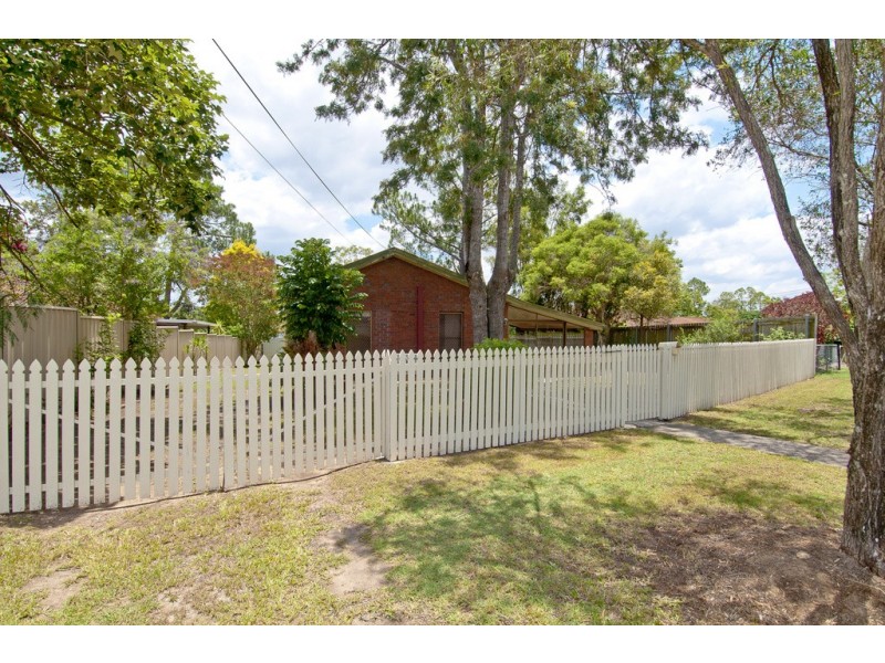 7 Moore St, Loganlea QLD 4131